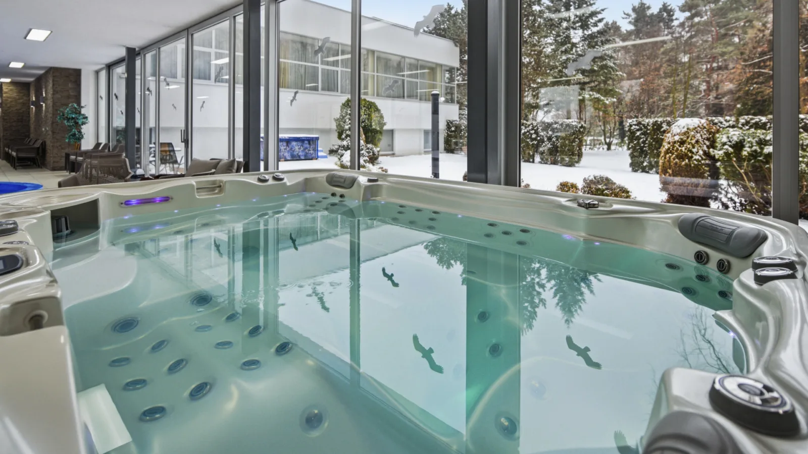Schwimmbecken