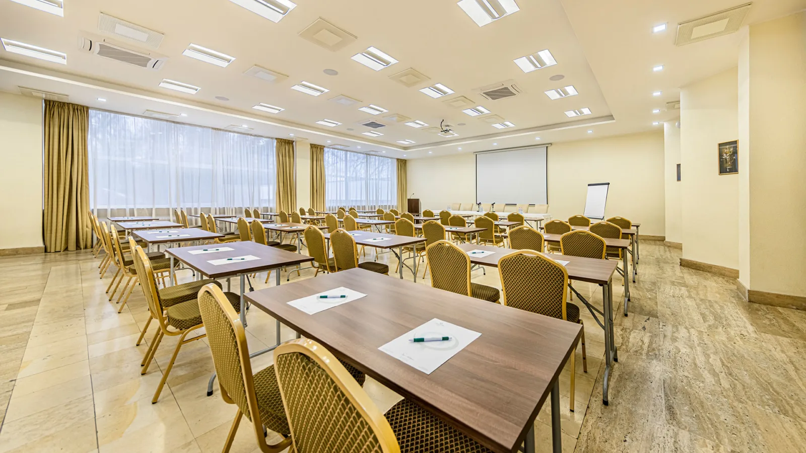Konferencie
