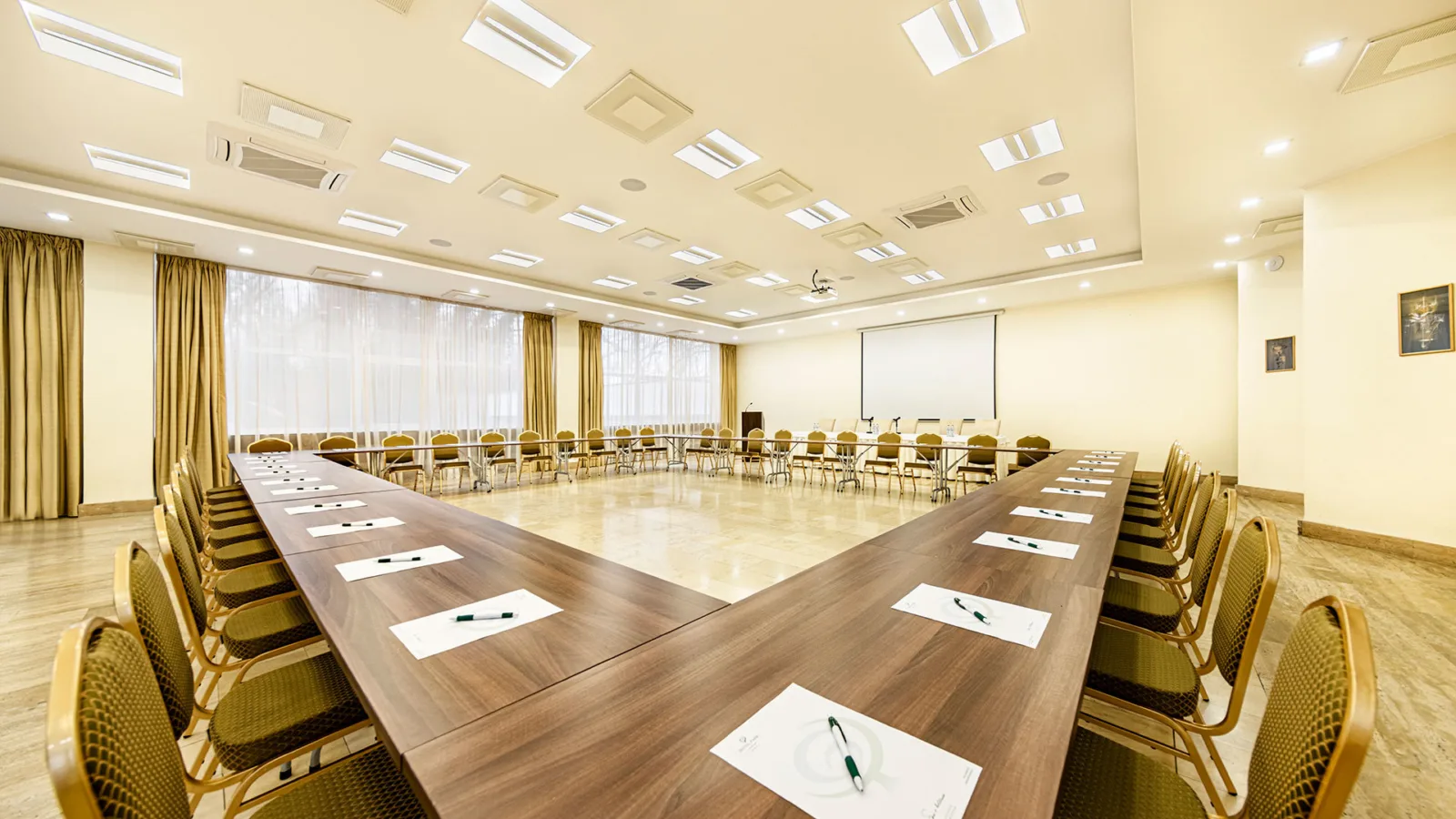 Konferencie